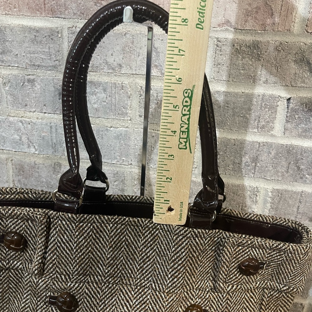 Chic Herringbone Tote Bag with Button Accents - Picture 12 of 13